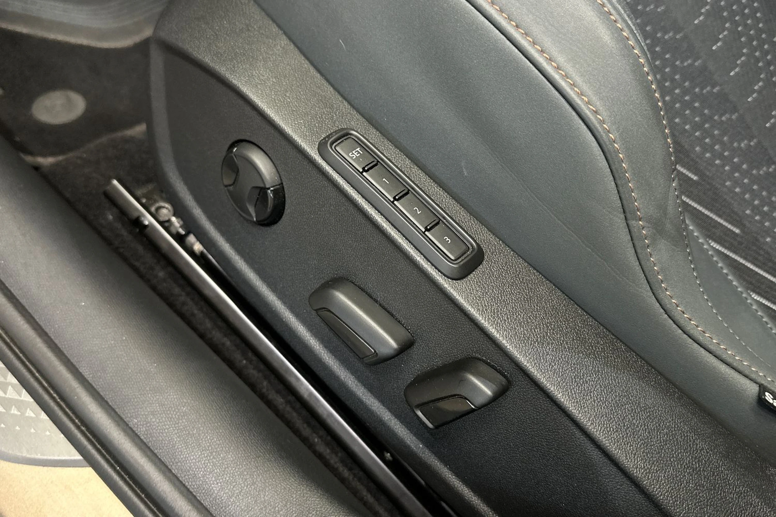 ruskea (beige) CUPRA Formentor 2025 kuva 16.