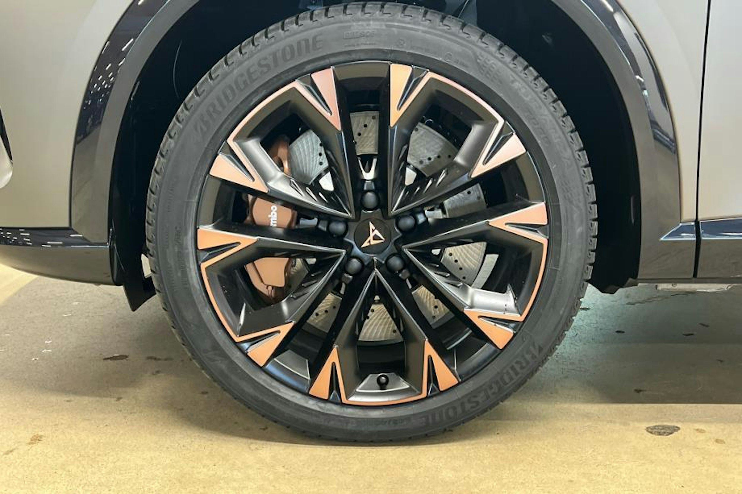 ruskea (beige) CUPRA Formentor 2025 kuva 9.