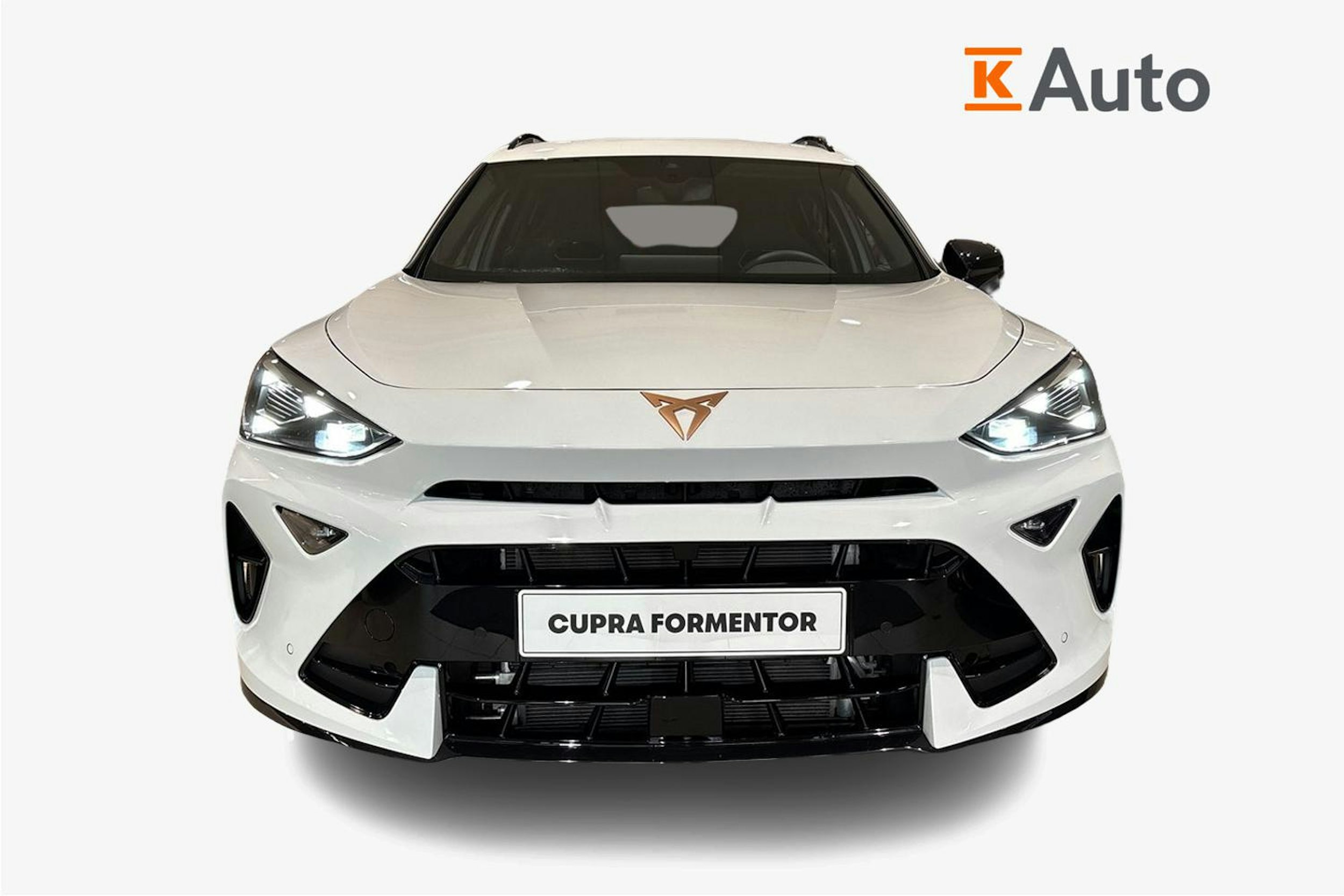 valkoinen CUPRA Formentor 2025 kuva 4.