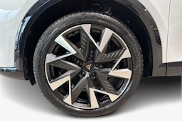 valkoinen CUPRA Formentor 2025 kuva 9.