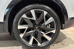 valkoinen CUPRA Formentor 2025 kuva 10.