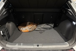 valkoinen CUPRA Formentor 2025 kuva 11.