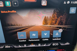 valkoinen CUPRA Formentor 2025 kuva 24.