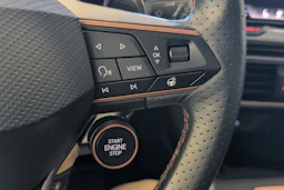 valkoinen CUPRA Formentor 2025 kuva 32.
