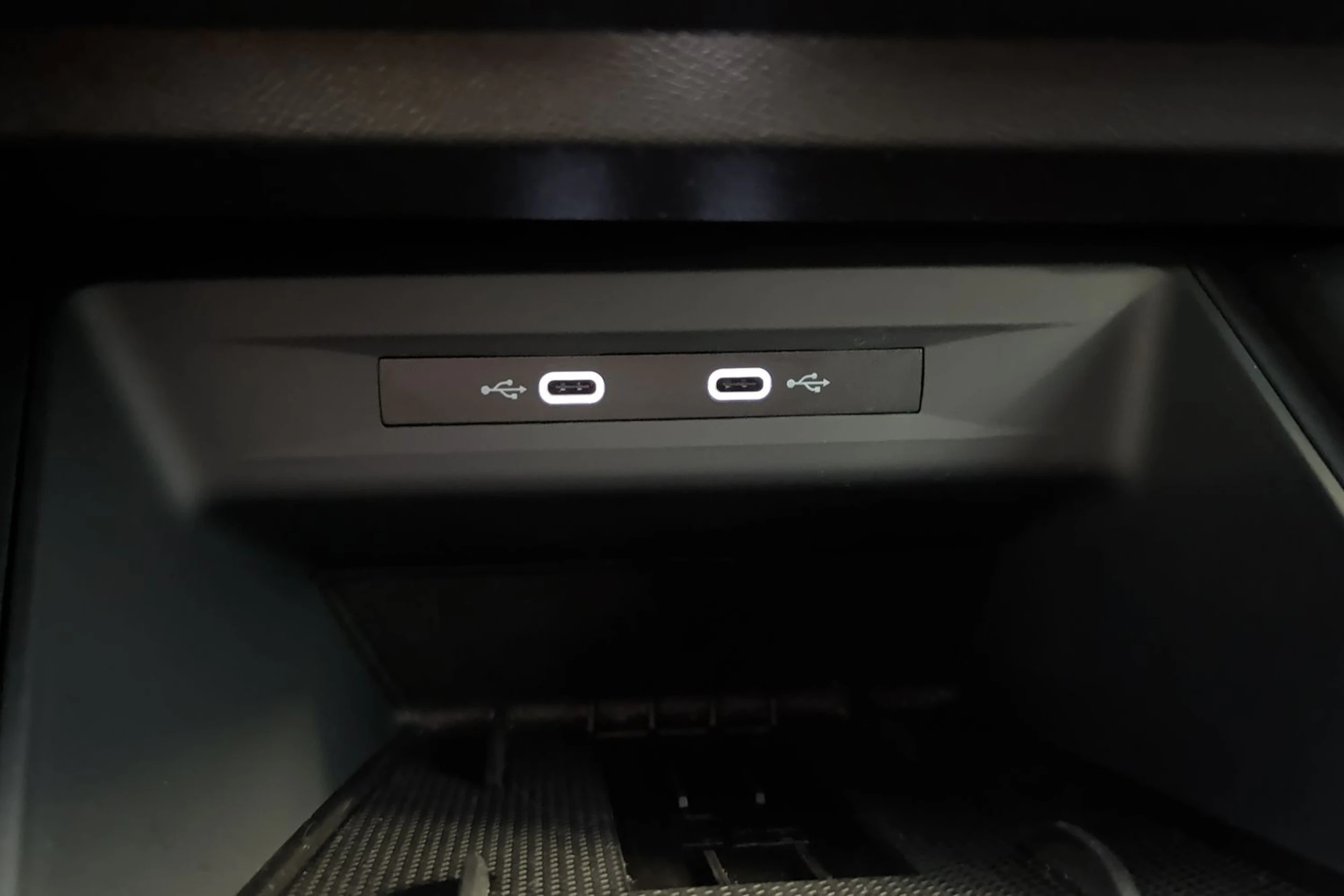 valkoinen CUPRA Formentor 2025 kuva 34.