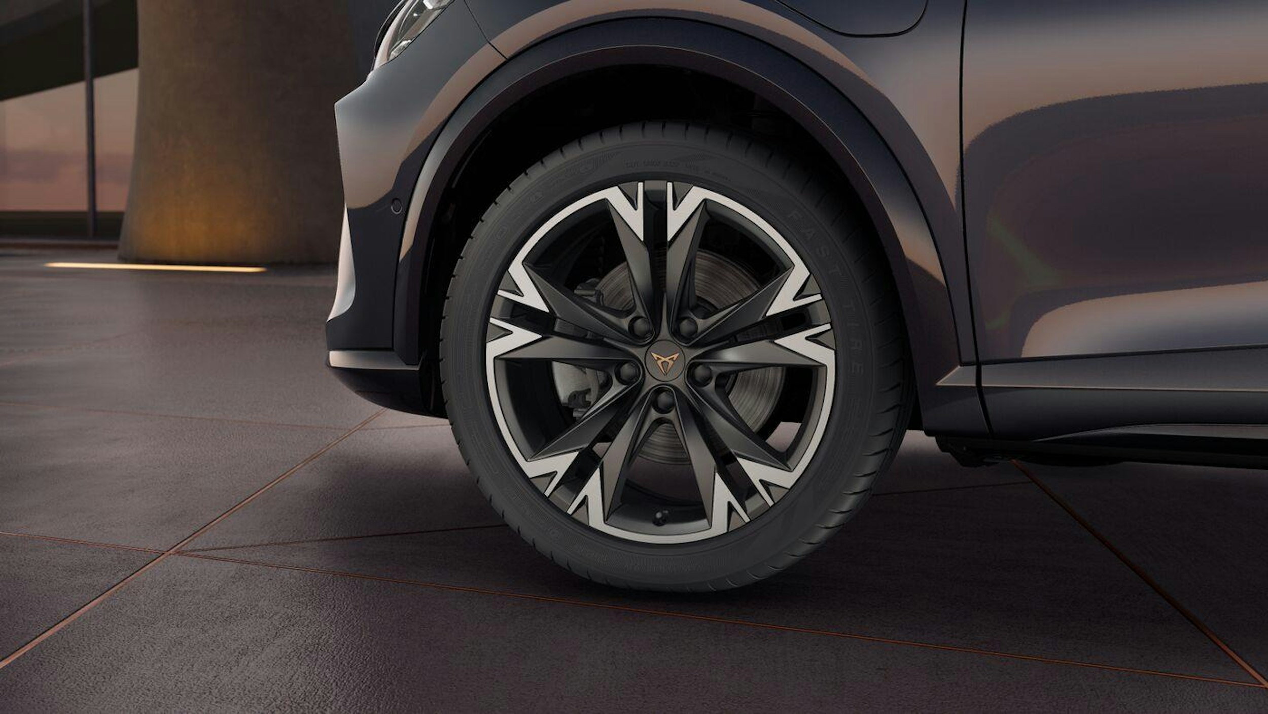 harmaa CUPRA Formentor 2025 kuva 5.