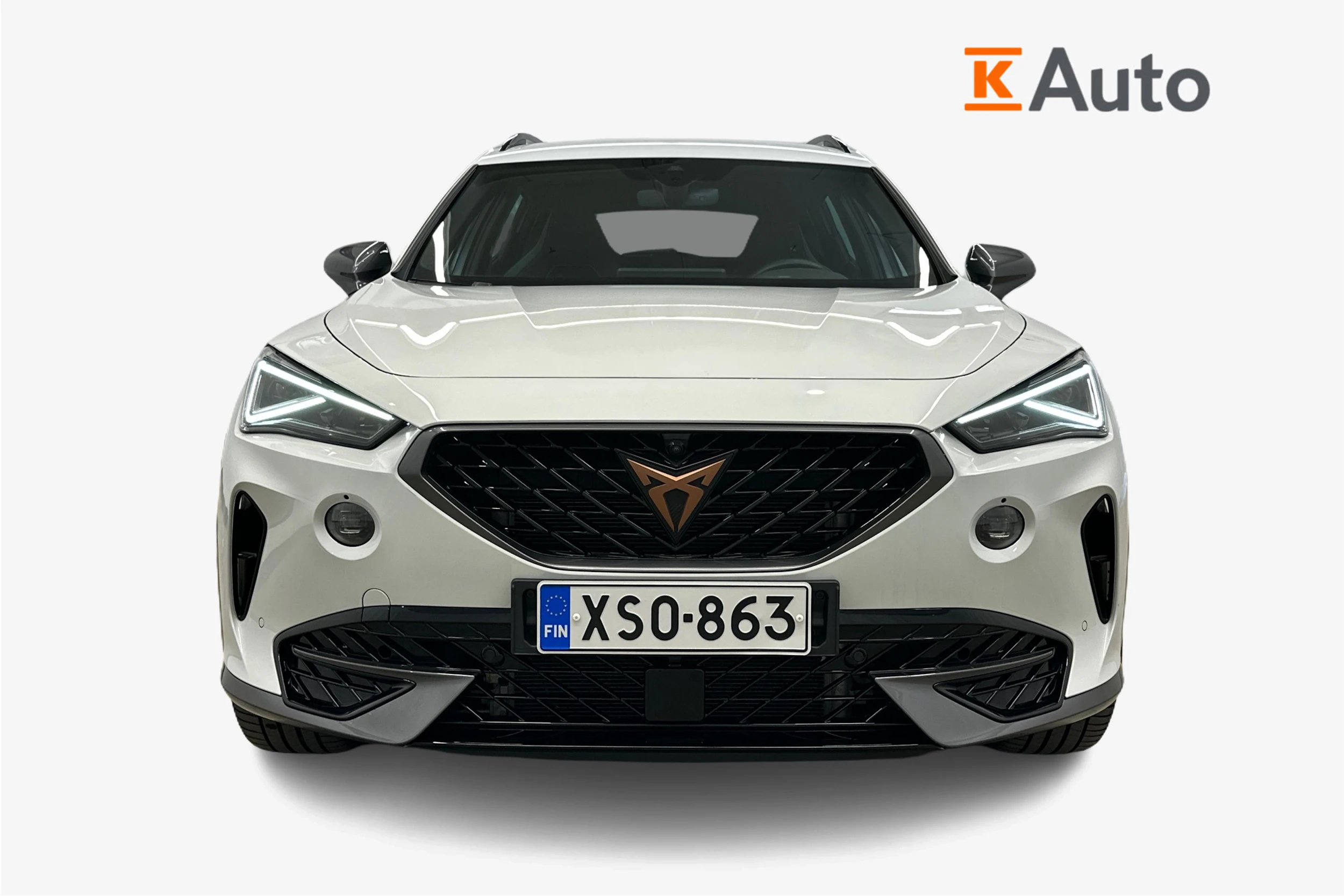 valkoinen CUPRA Formentor 2024 kuva 4.