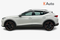 valkoinen CUPRA Formentor 2024 kuva 5.
