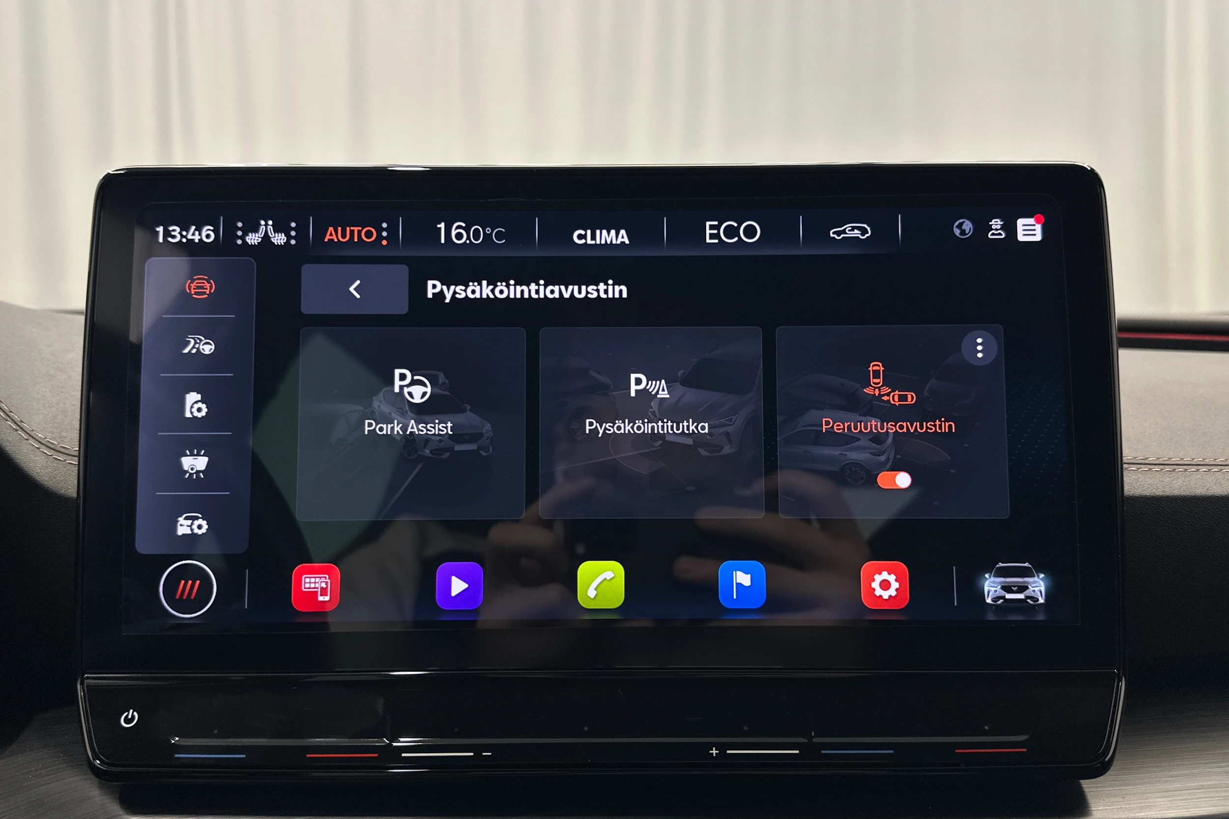 valkoinen CUPRA Formentor 2024 kuva 20.