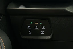 valkoinen CUPRA Formentor 2024 kuva 24.