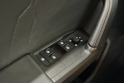 valkoinen CUPRA Formentor 2024 kuva 25.