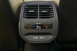 valkoinen CUPRA Formentor 2024 kuva 27.