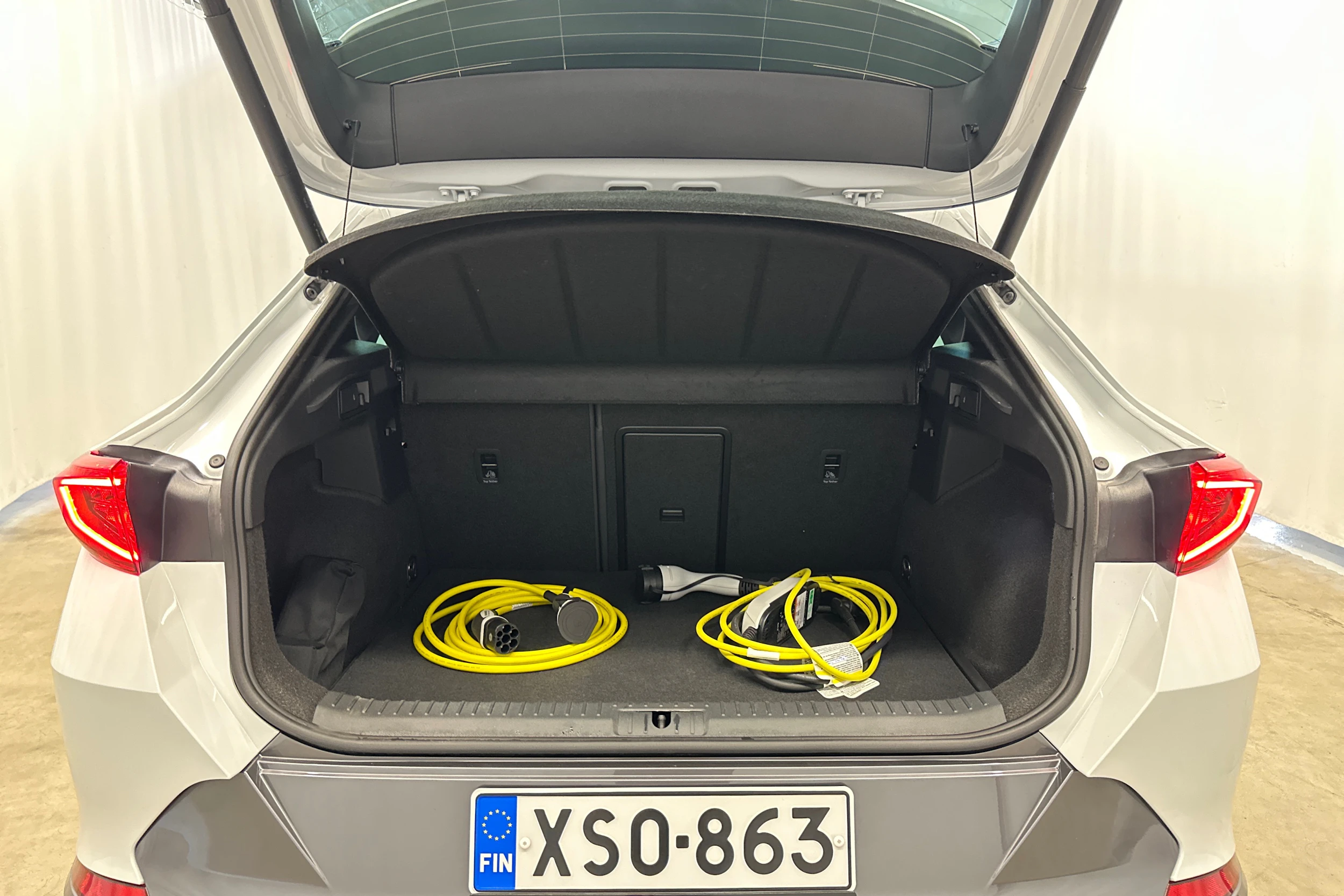 valkoinen CUPRA Formentor 2024 kuva 28.