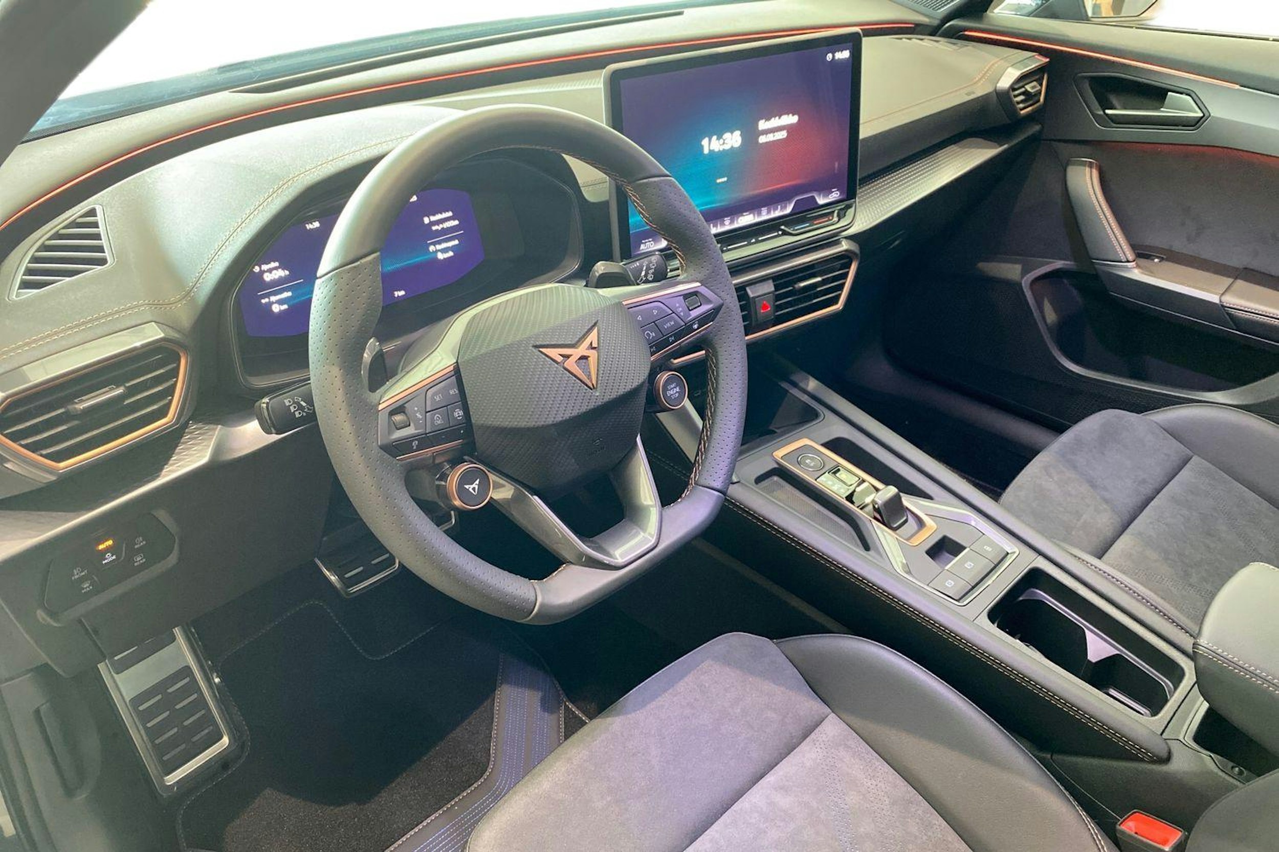 sininen CUPRA Formentor 2025 kuva 6.