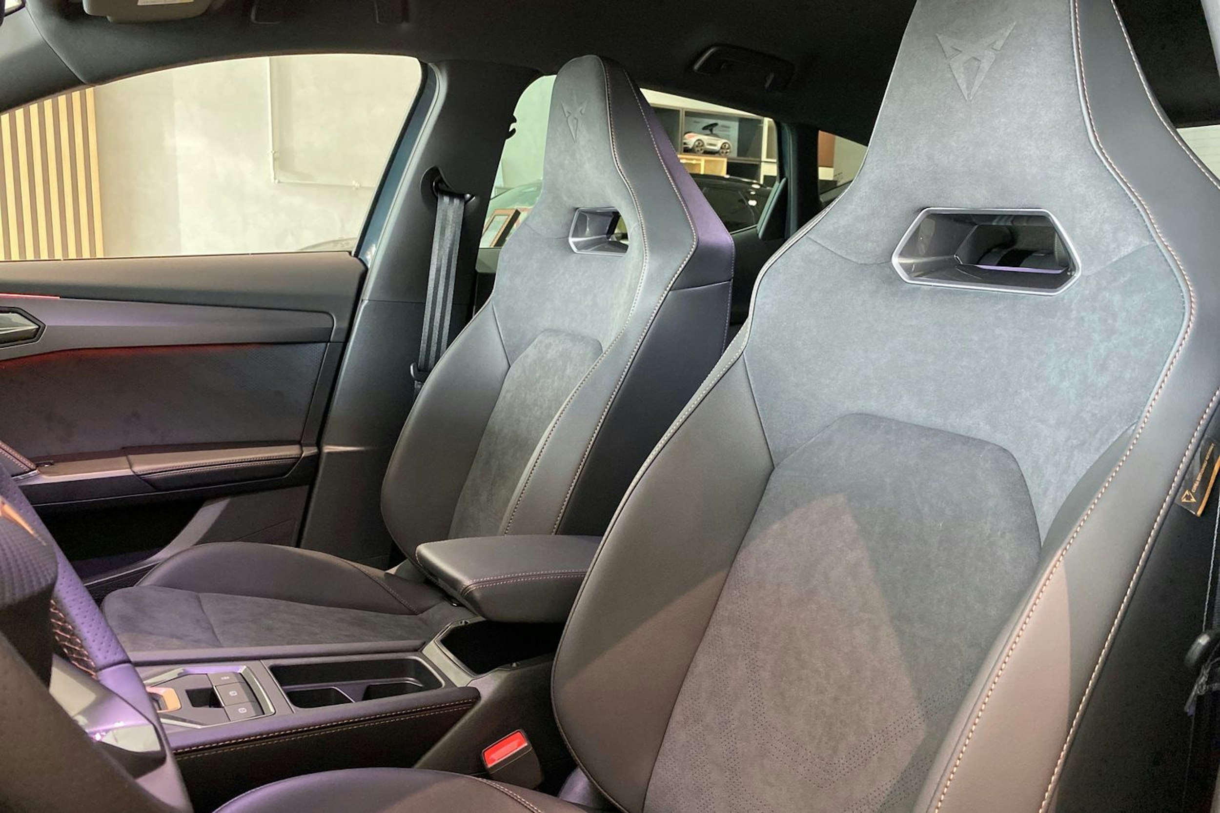 sininen CUPRA Formentor 2025 kuva 12.
