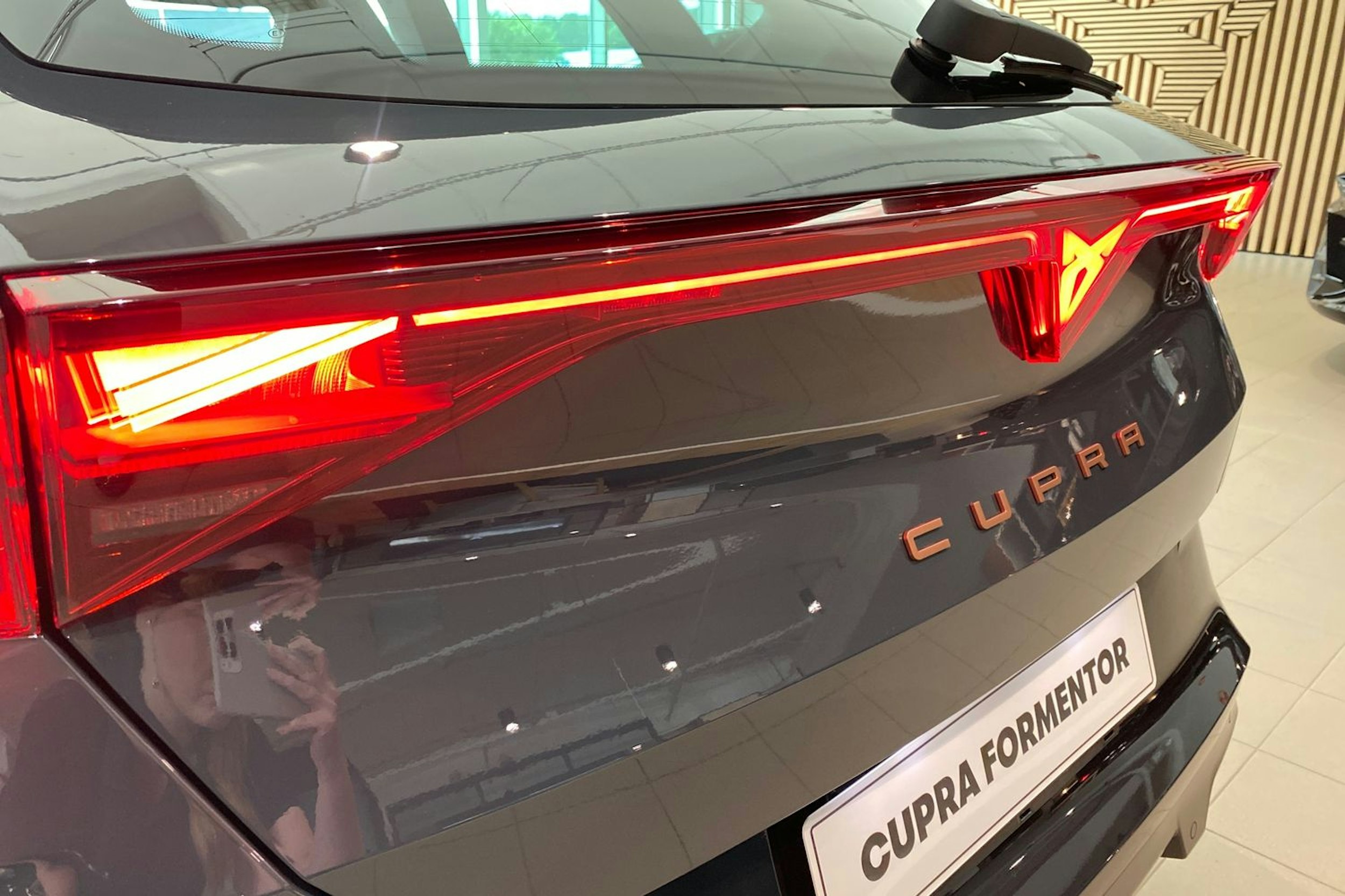 sininen CUPRA Formentor 2025 kuva 18.