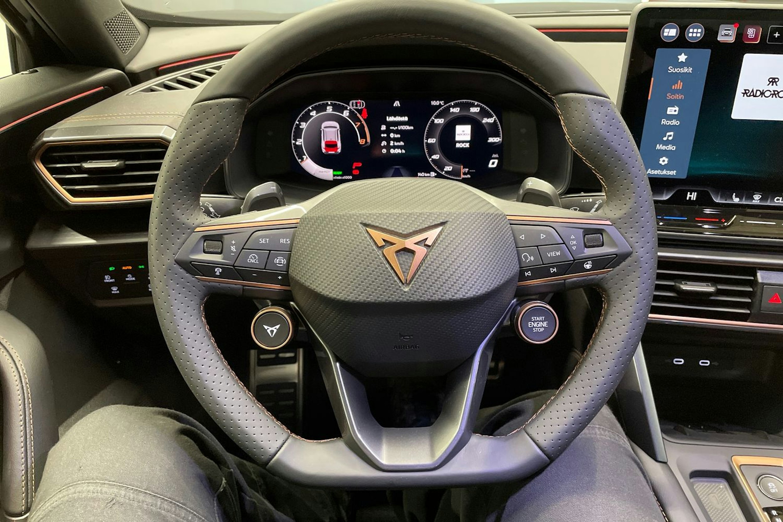 met. harmaa CUPRA Formentor 2025 kuva 18.