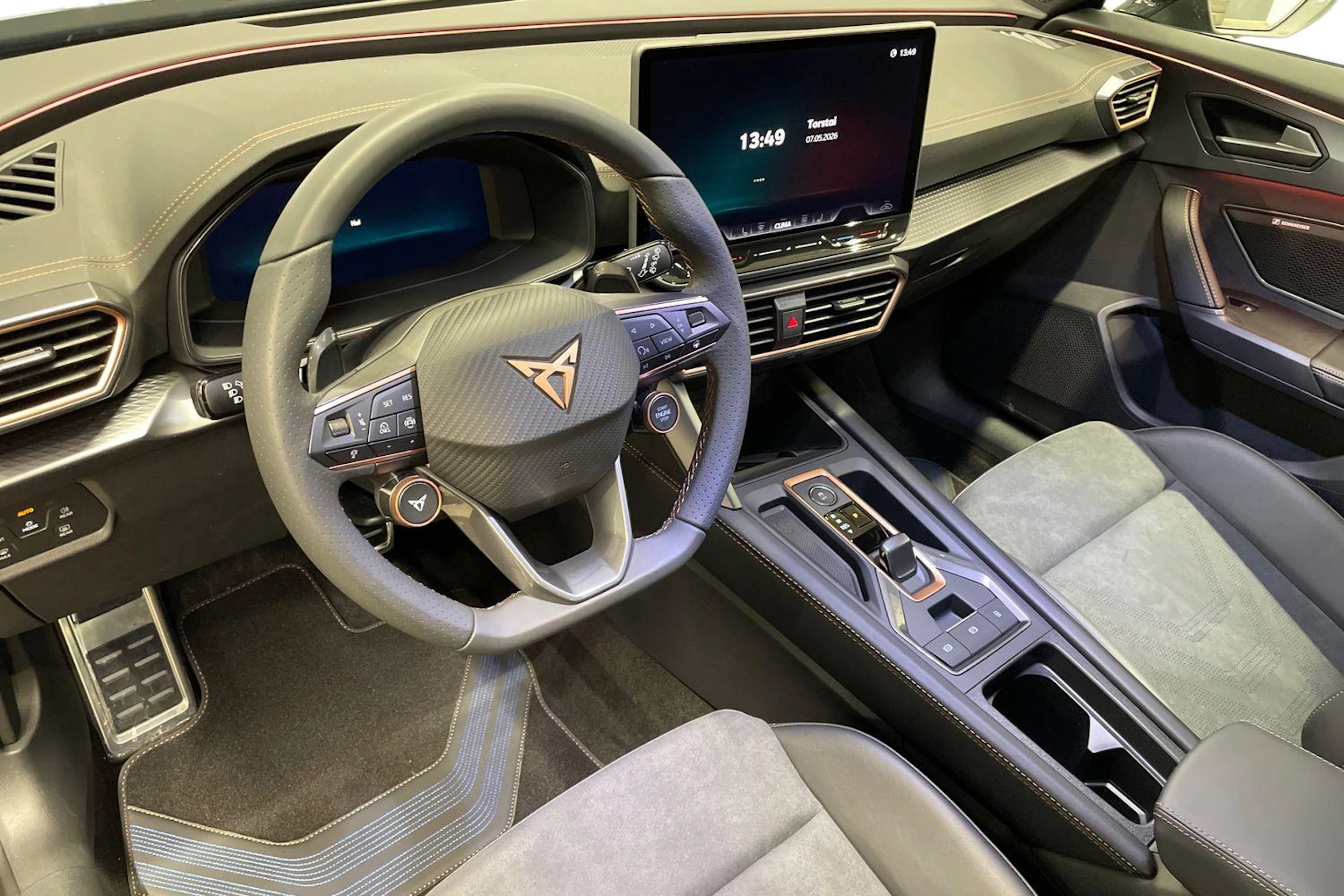 met. musta CUPRA Formentor 2026 kuva 6.