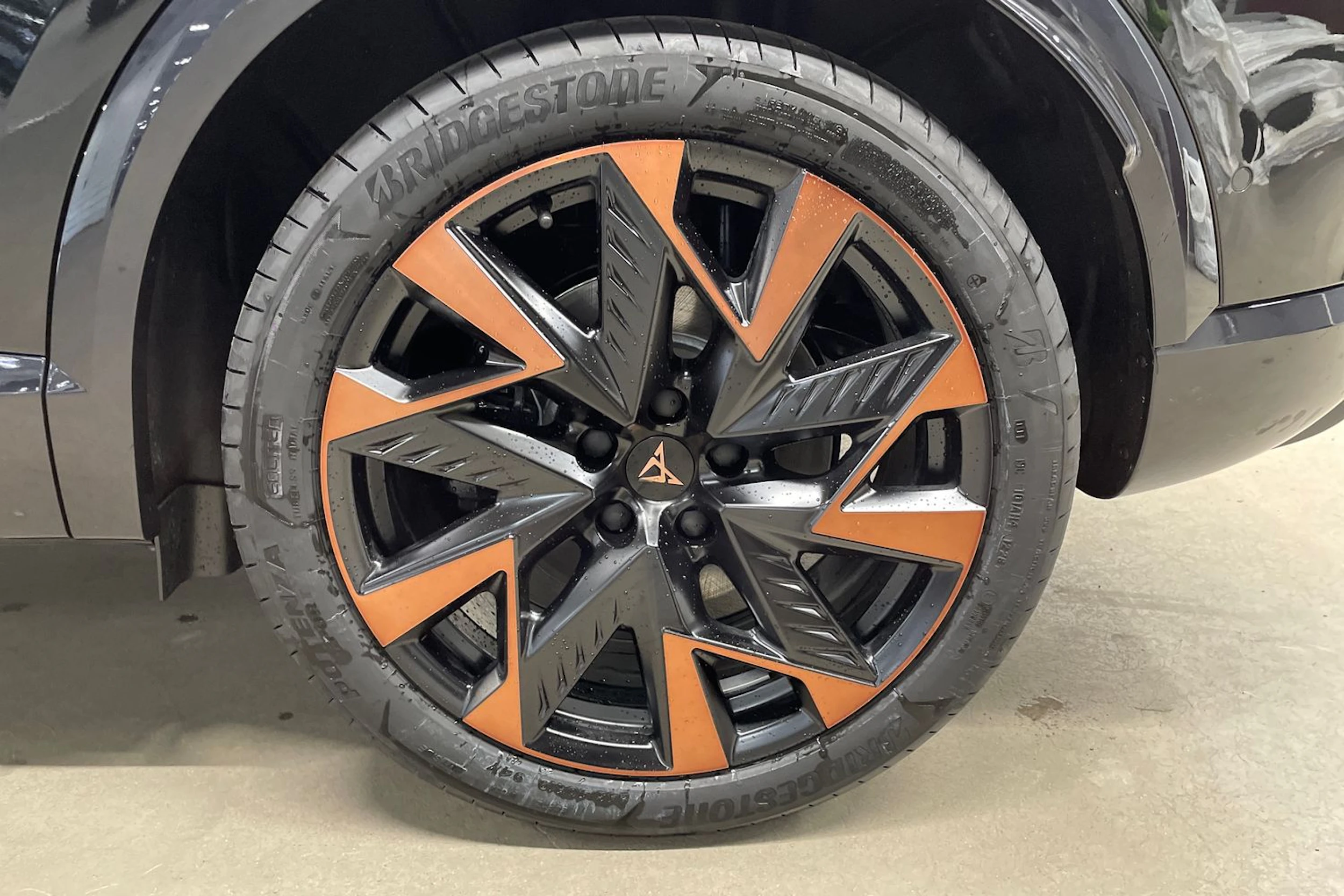met. musta CUPRA Formentor 2026 kuva 10.