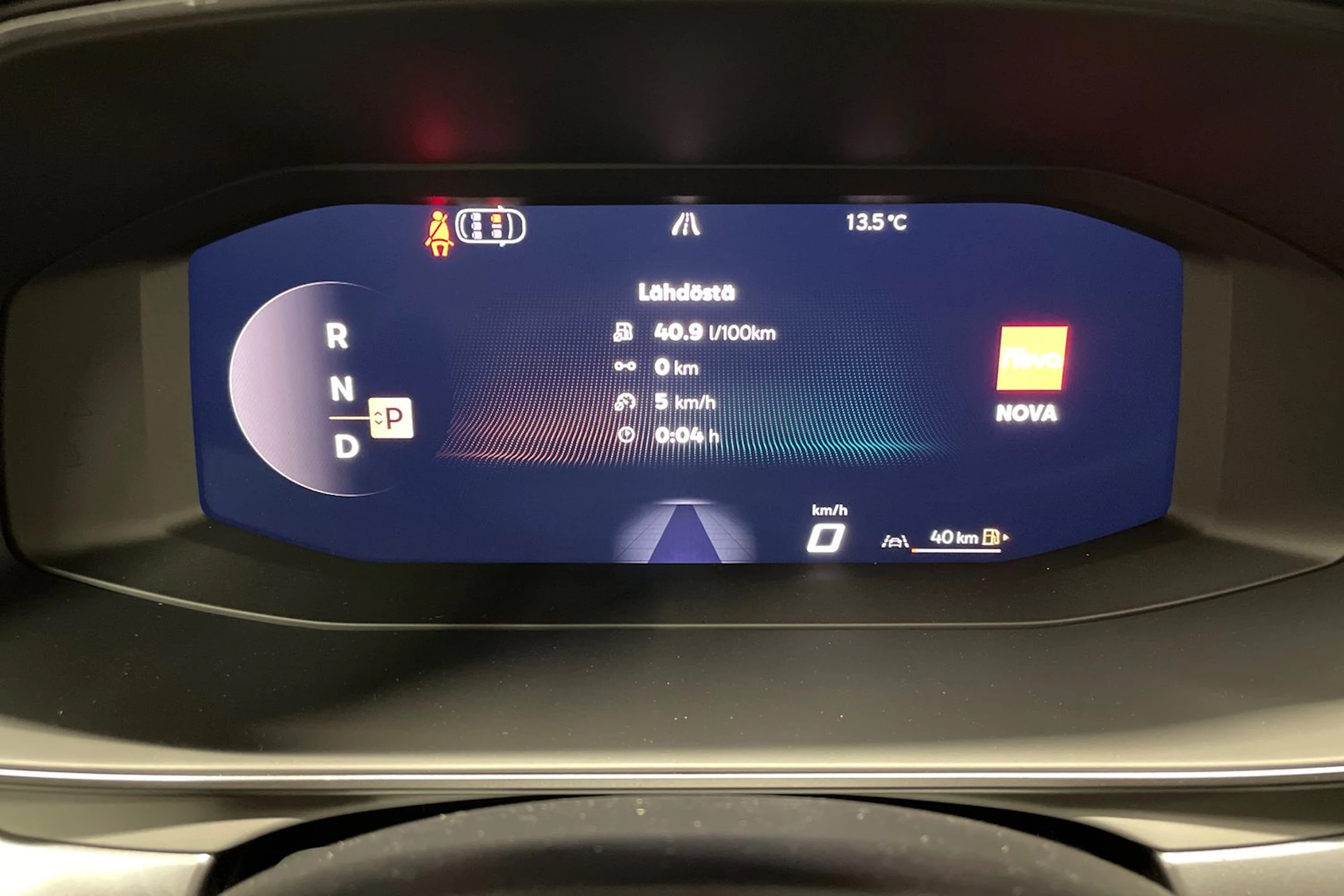 met. musta CUPRA Formentor 2026 kuva 12.