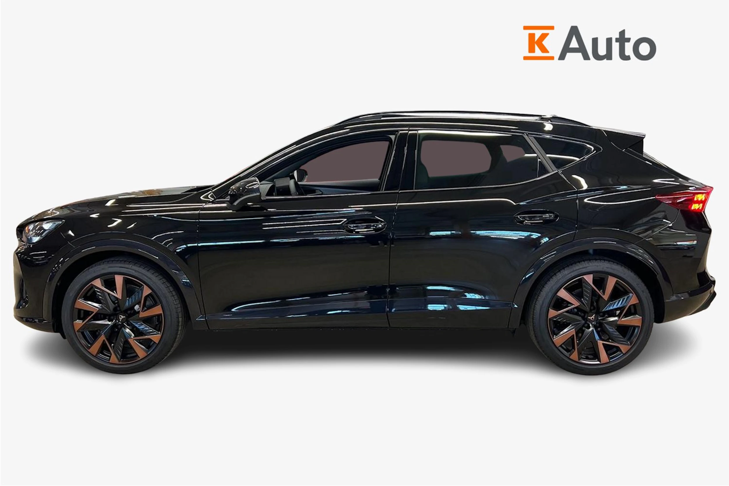 met. musta CUPRA Formentor 2026 kuva 5.