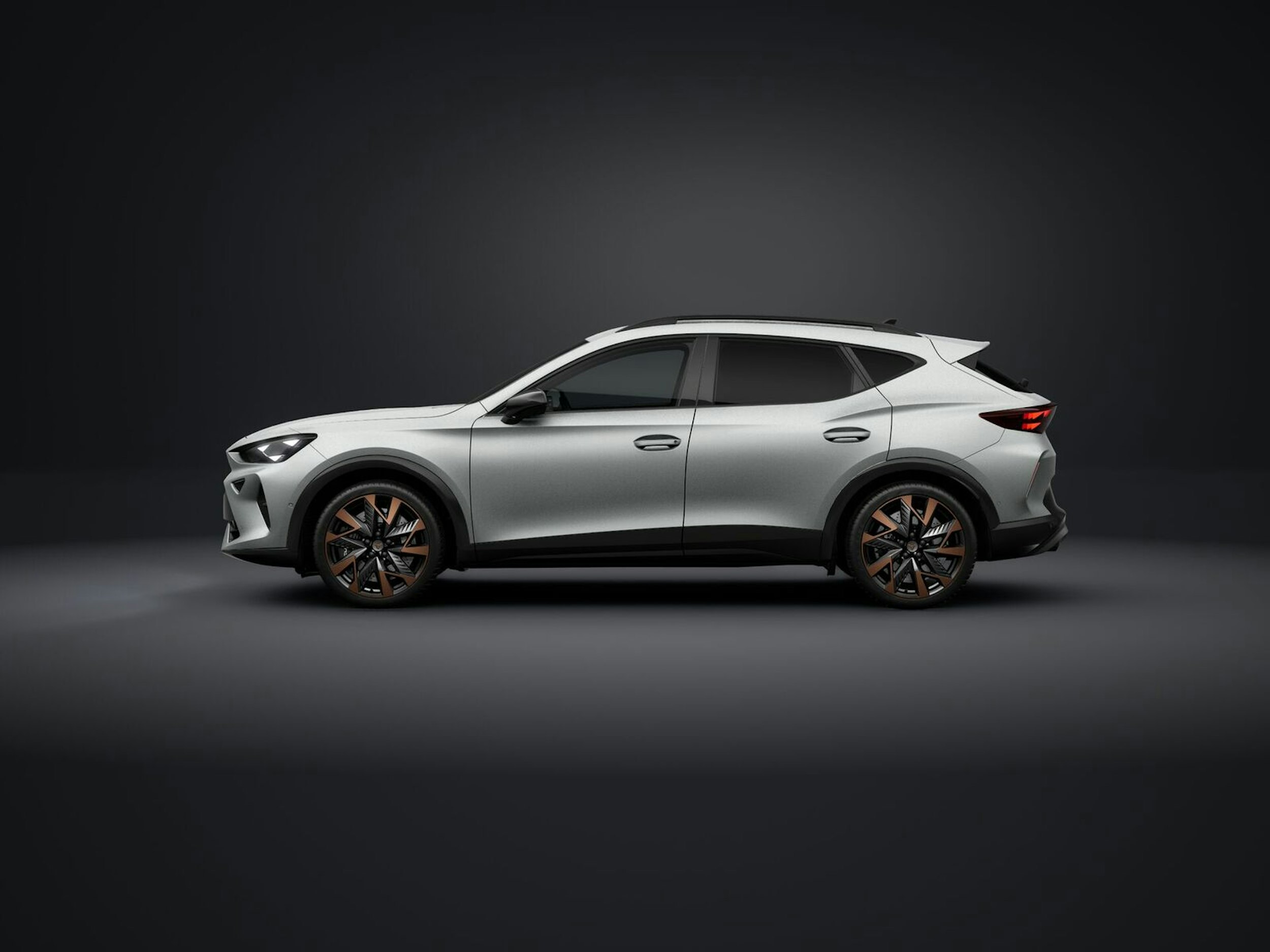 valkoinen CUPRA Formentor 2026 kuva 4.