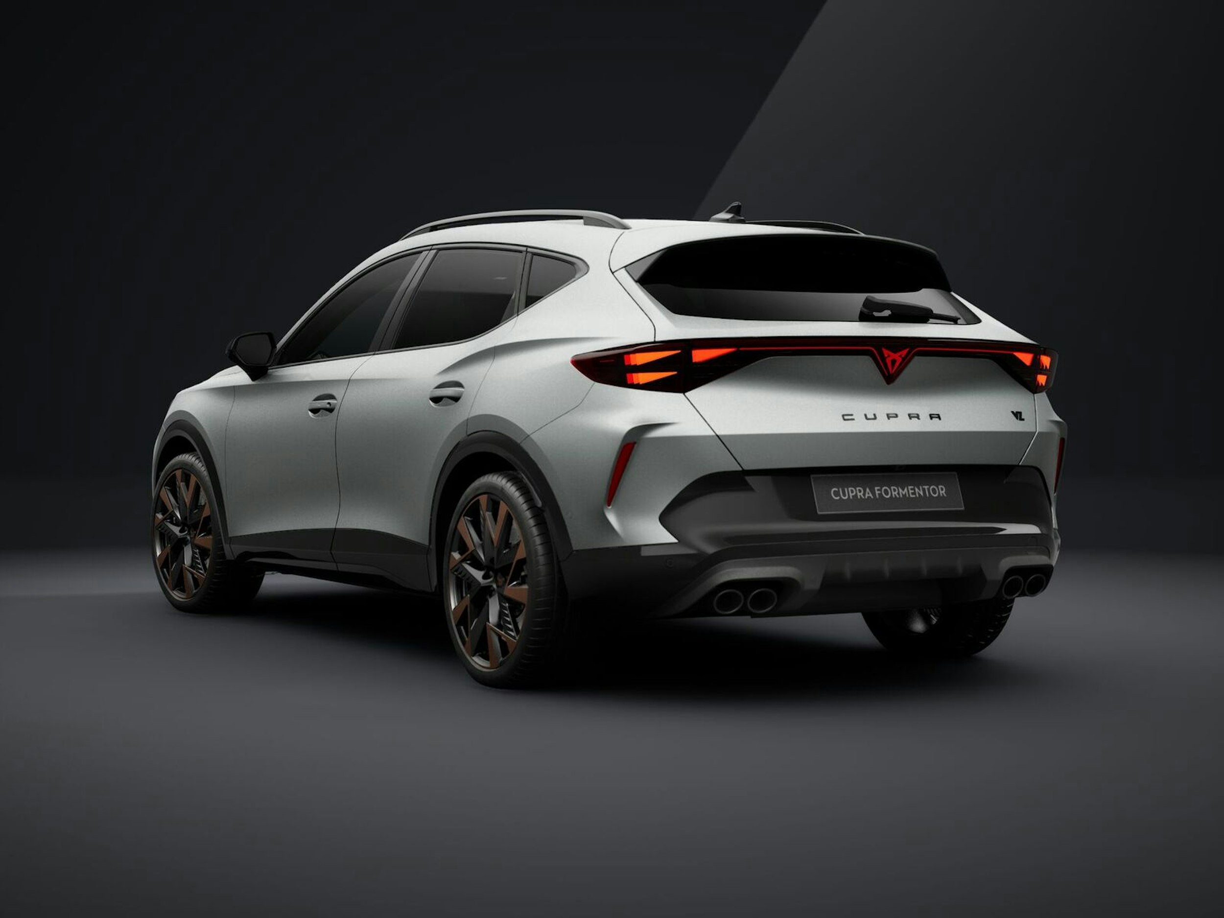 valkoinen CUPRA Formentor 2026 kuva 5.
