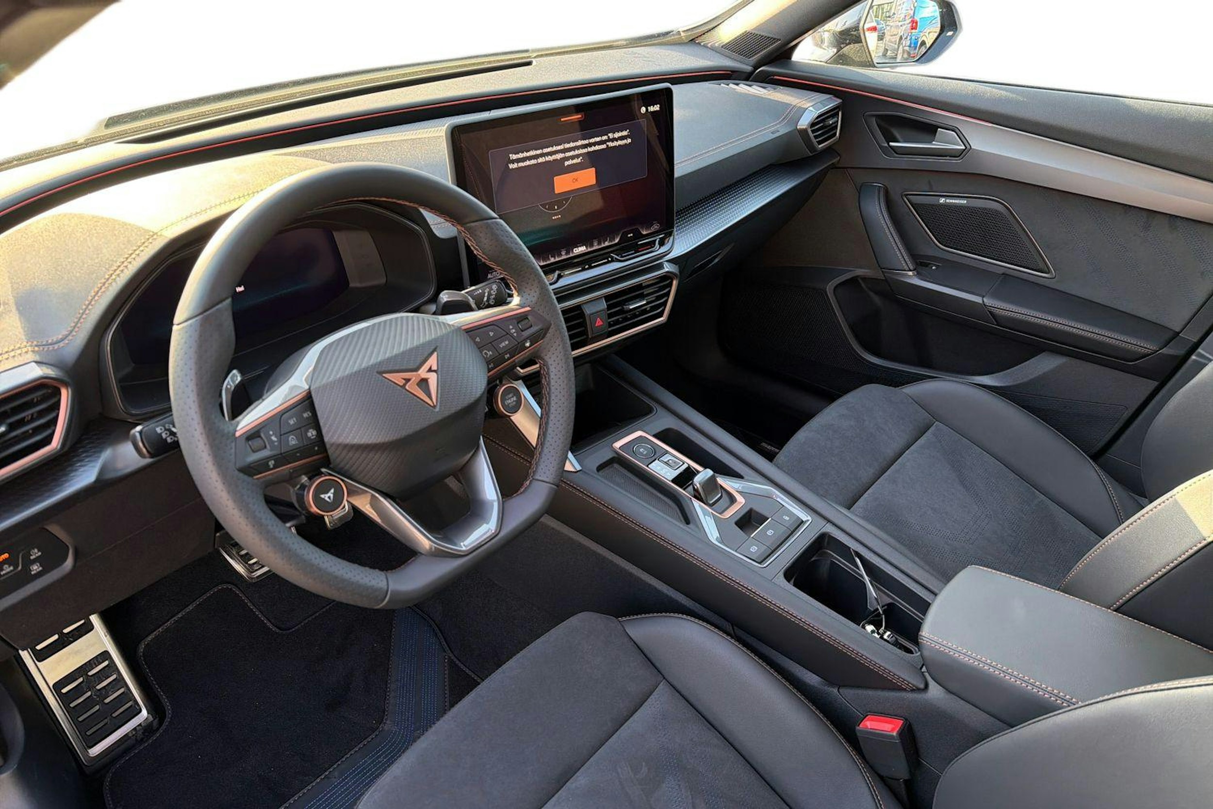 musta CUPRA Formentor 2026 kuva 6.