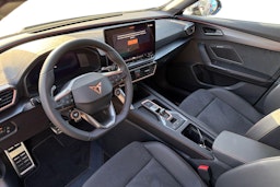 musta CUPRA Formentor 2026 kuva 6.