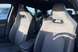 musta CUPRA Formentor 2026 kuva 13.