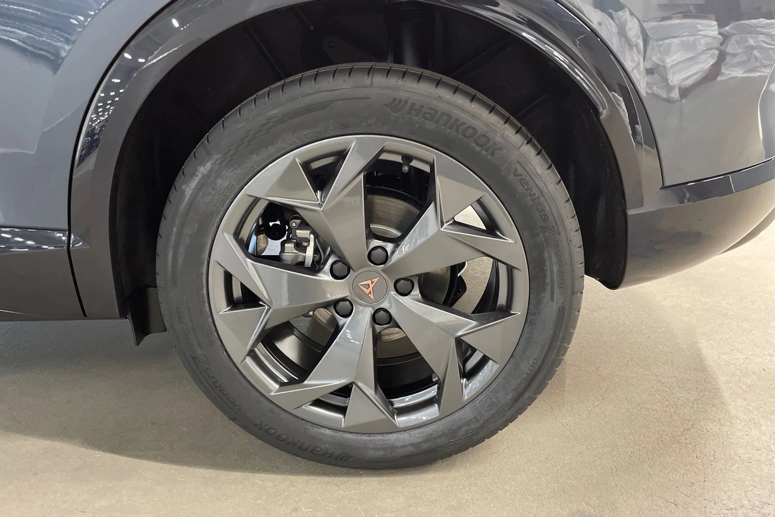 met. harmaa CUPRA Formentor 2026 kuva 10.