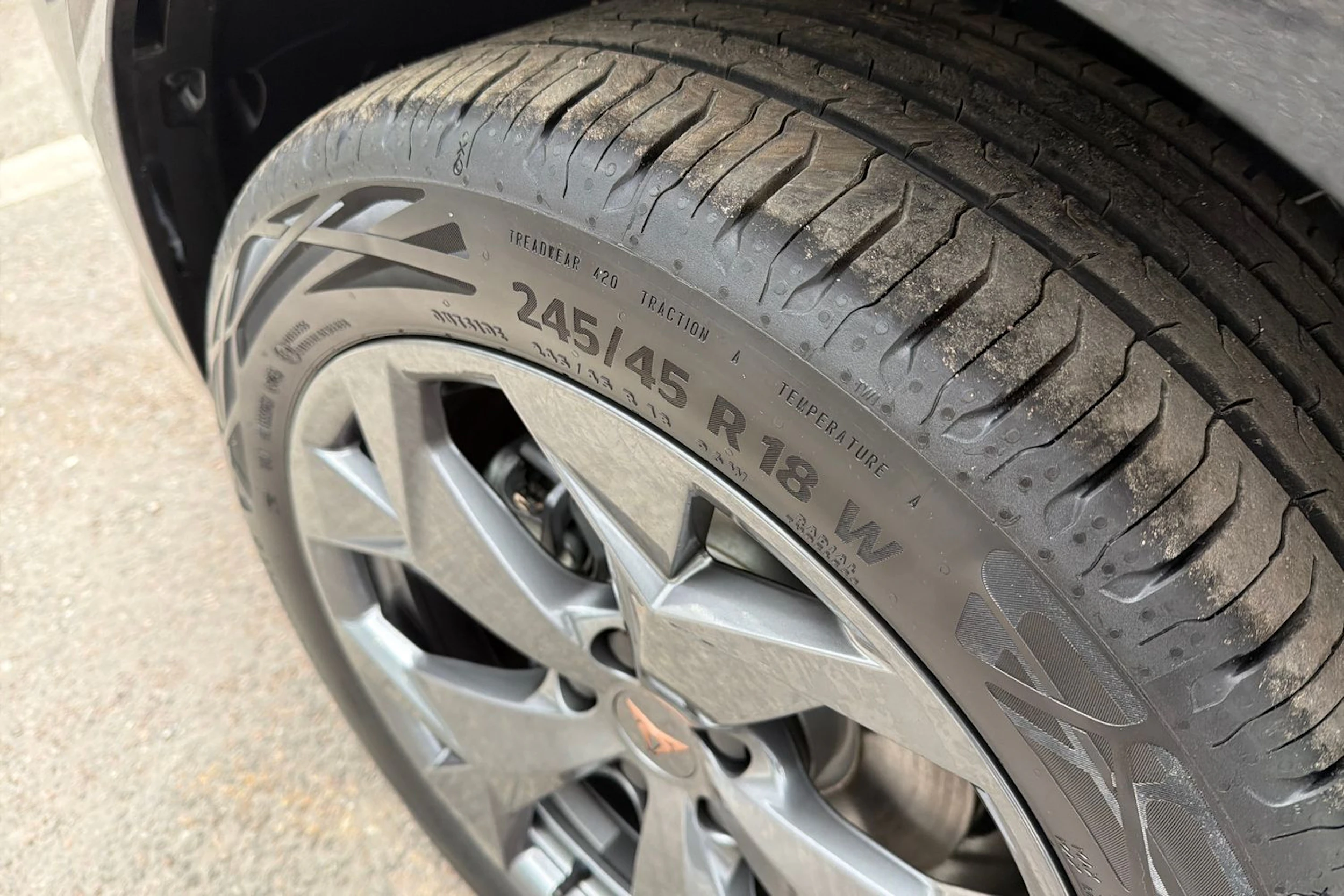 sininen CUPRA Formentor 2026 kuva 10.