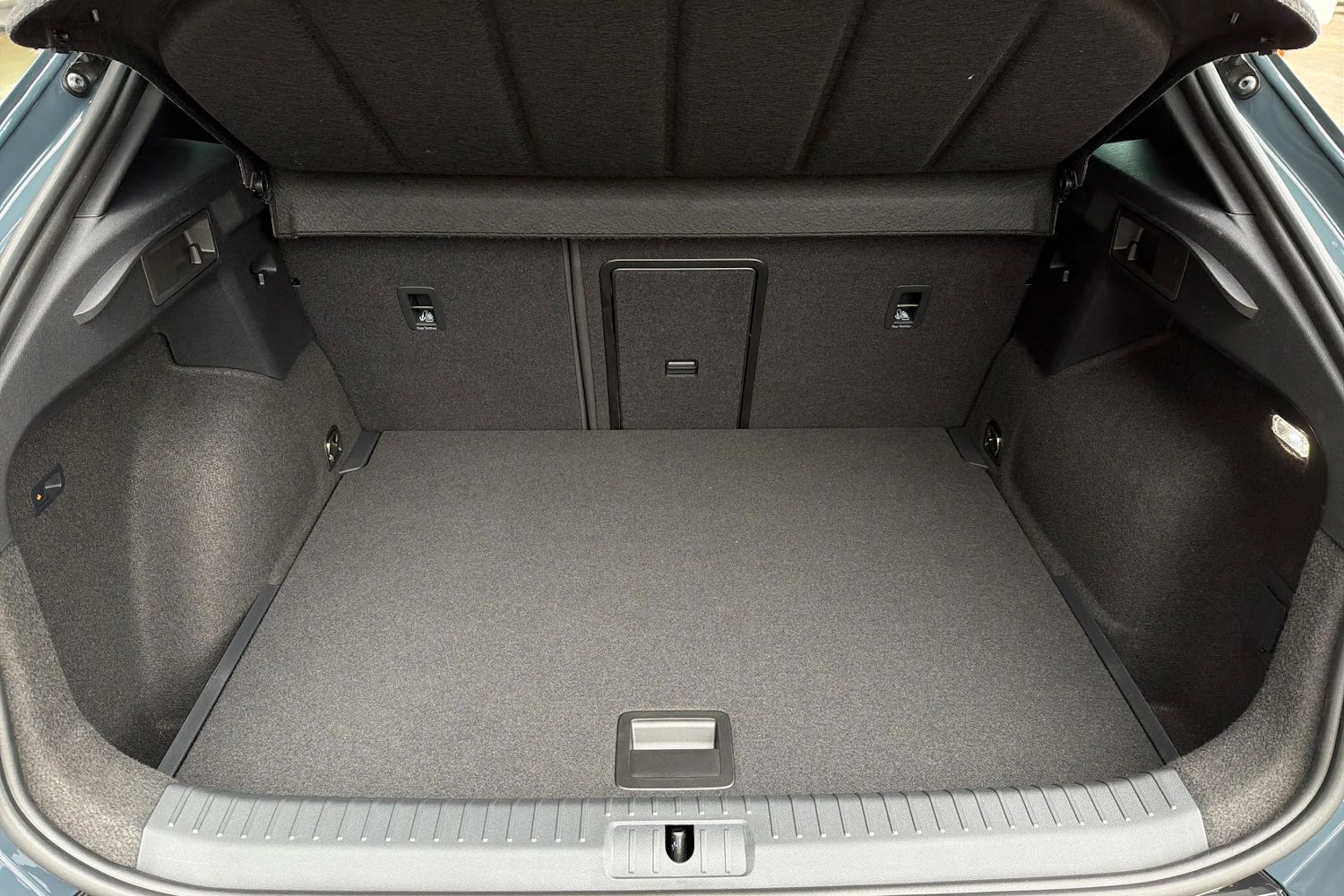 sininen CUPRA Formentor 2026 kuva 11.