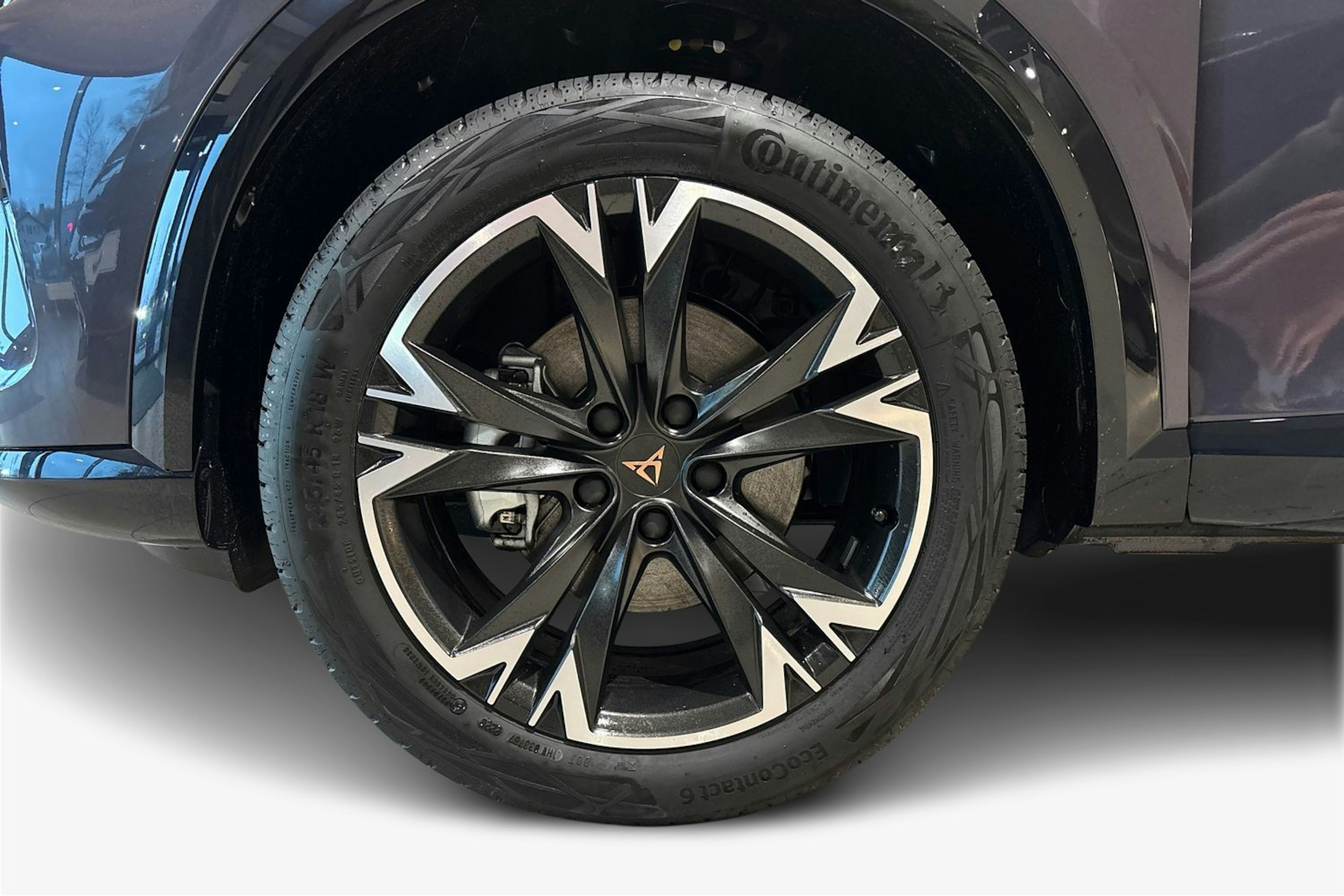 harmaa CUPRA Formentor 2026 kuva 9.