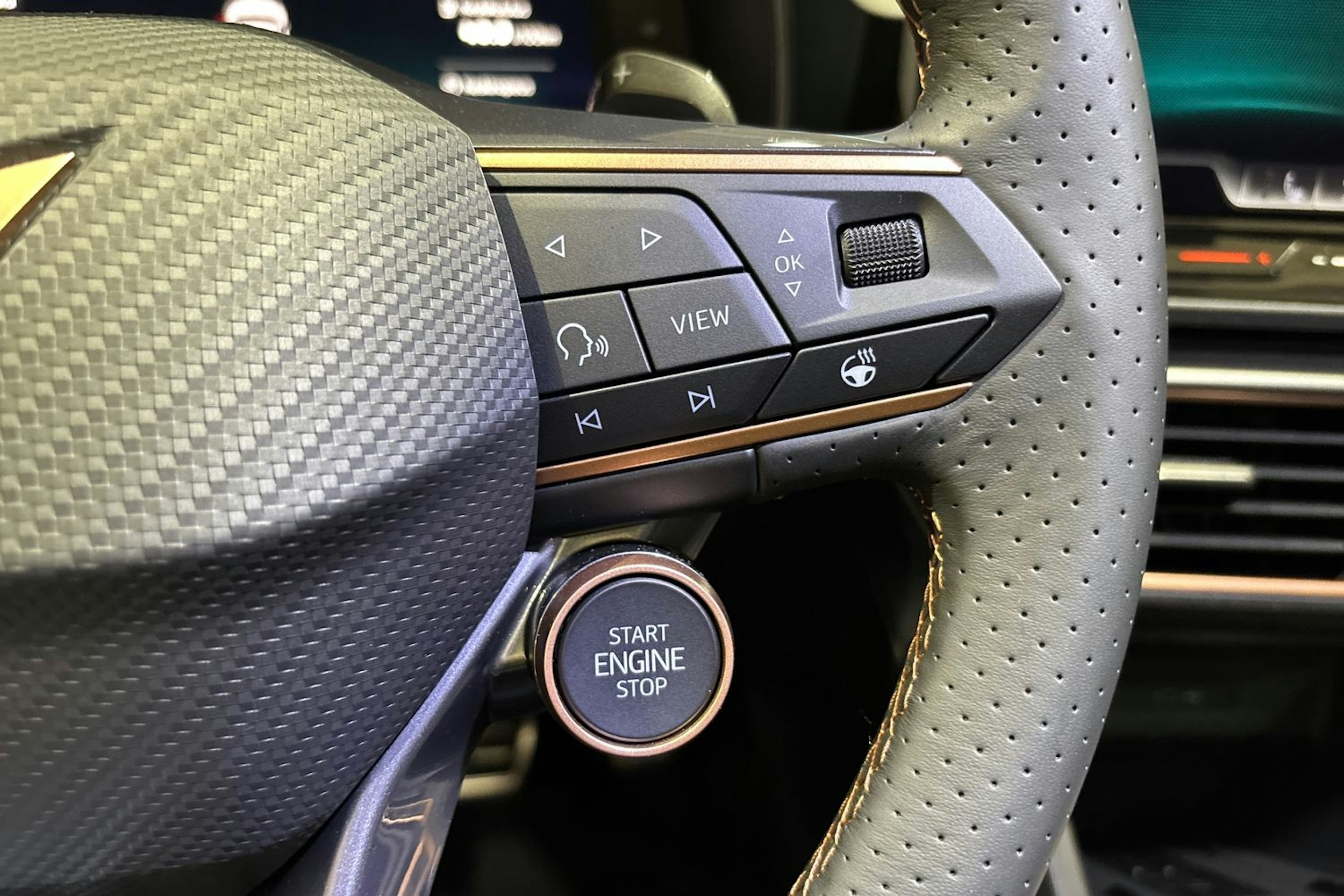 harmaa CUPRA Formentor 2026 kuva 13.