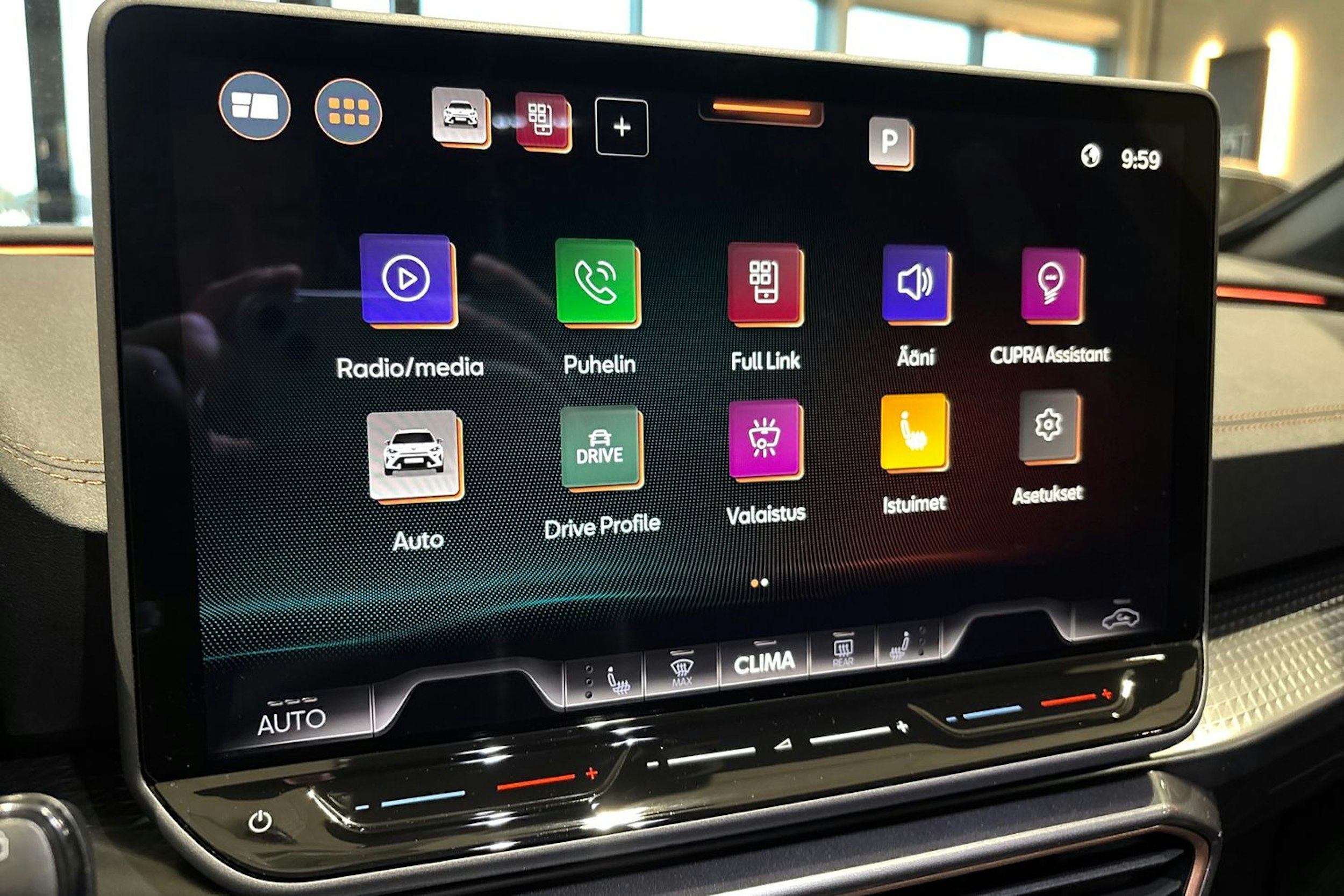 harmaa CUPRA Formentor 2026 kuva 14.