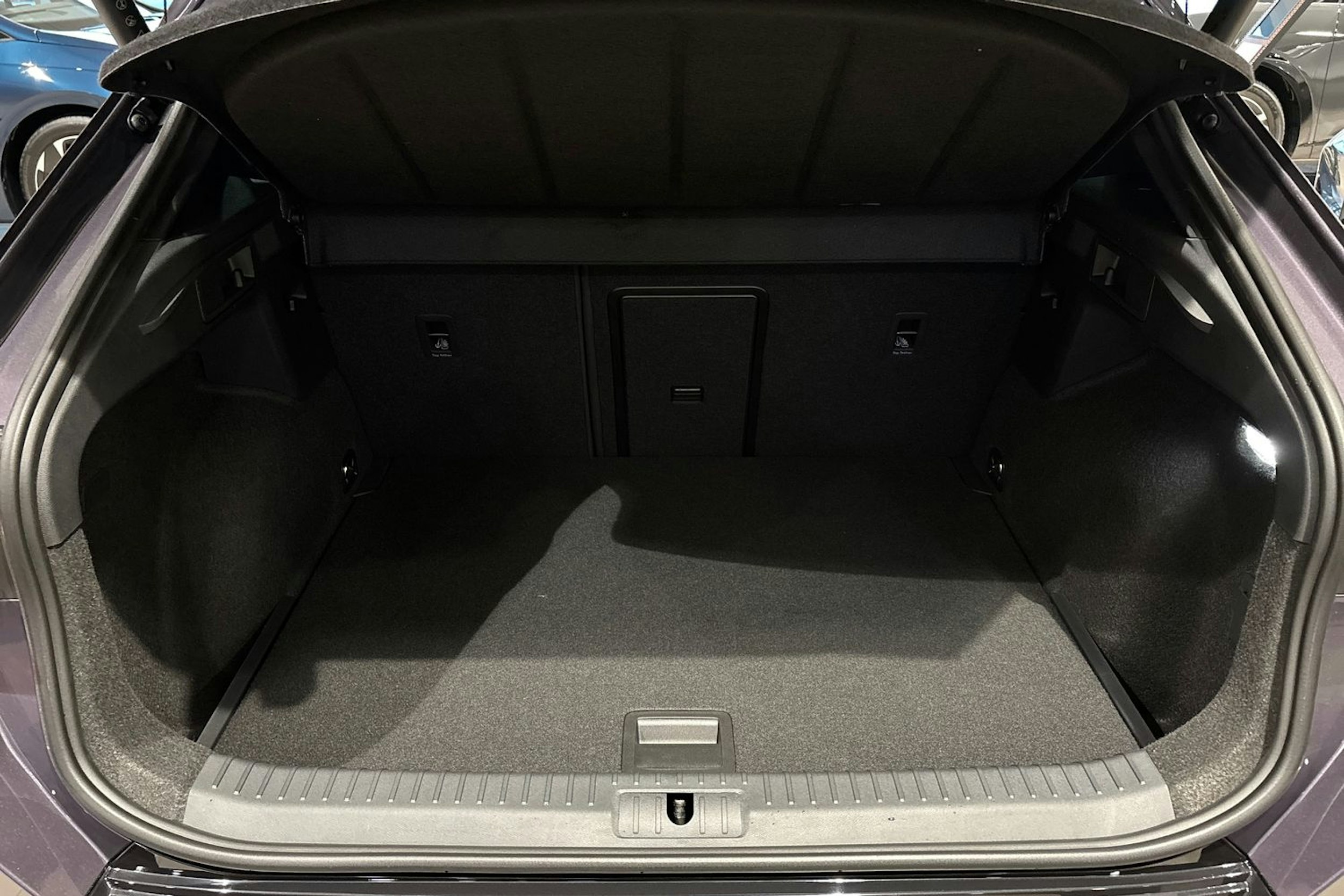 harmaa CUPRA Formentor 2026 kuva 15.