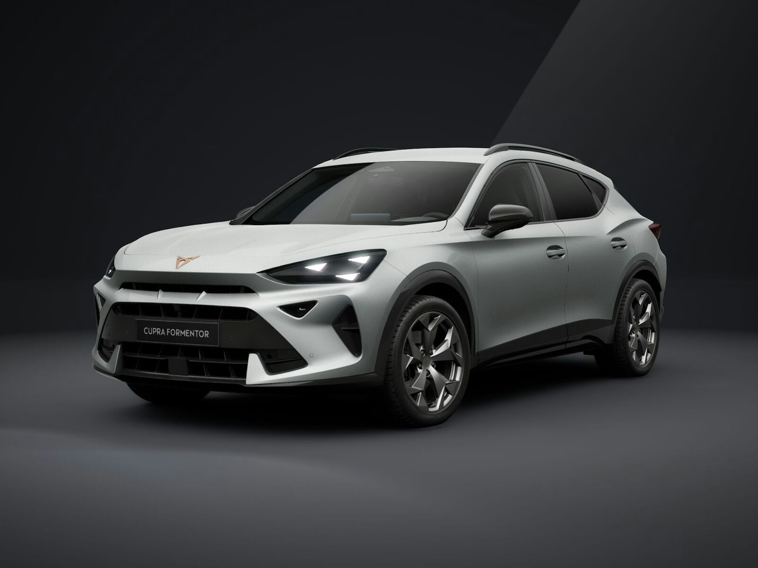 met. valkoinen CUPRA Formentor 2026 kuva 3.