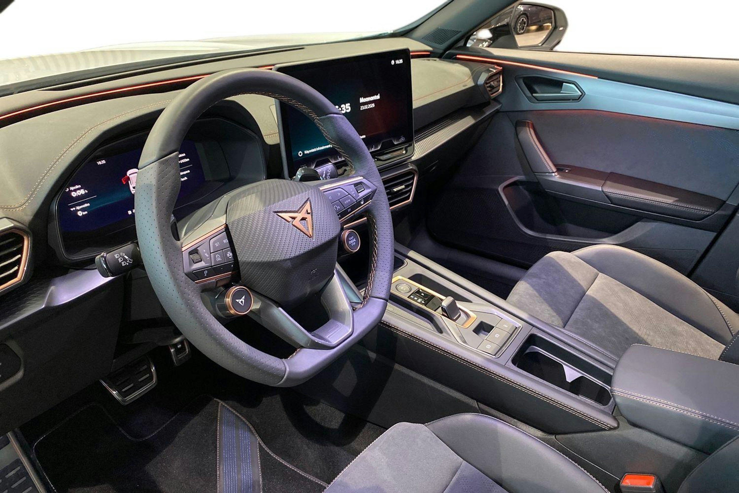 valkoinen CUPRA Formentor 2026 kuva 6.