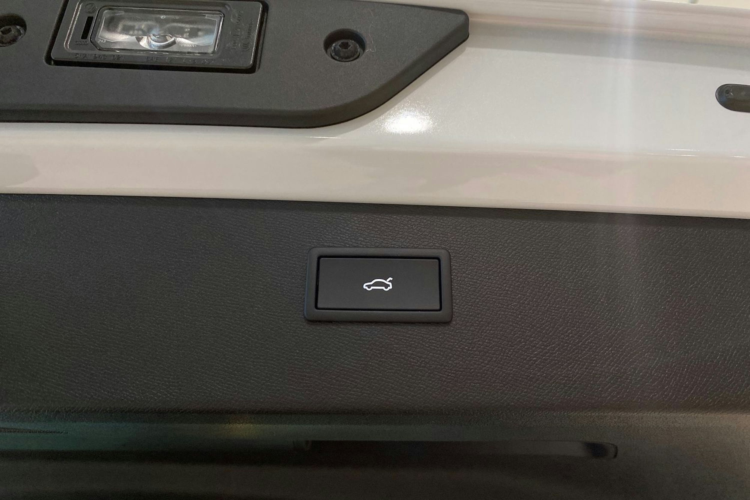 valkoinen CUPRA Formentor 2026 kuva 24.