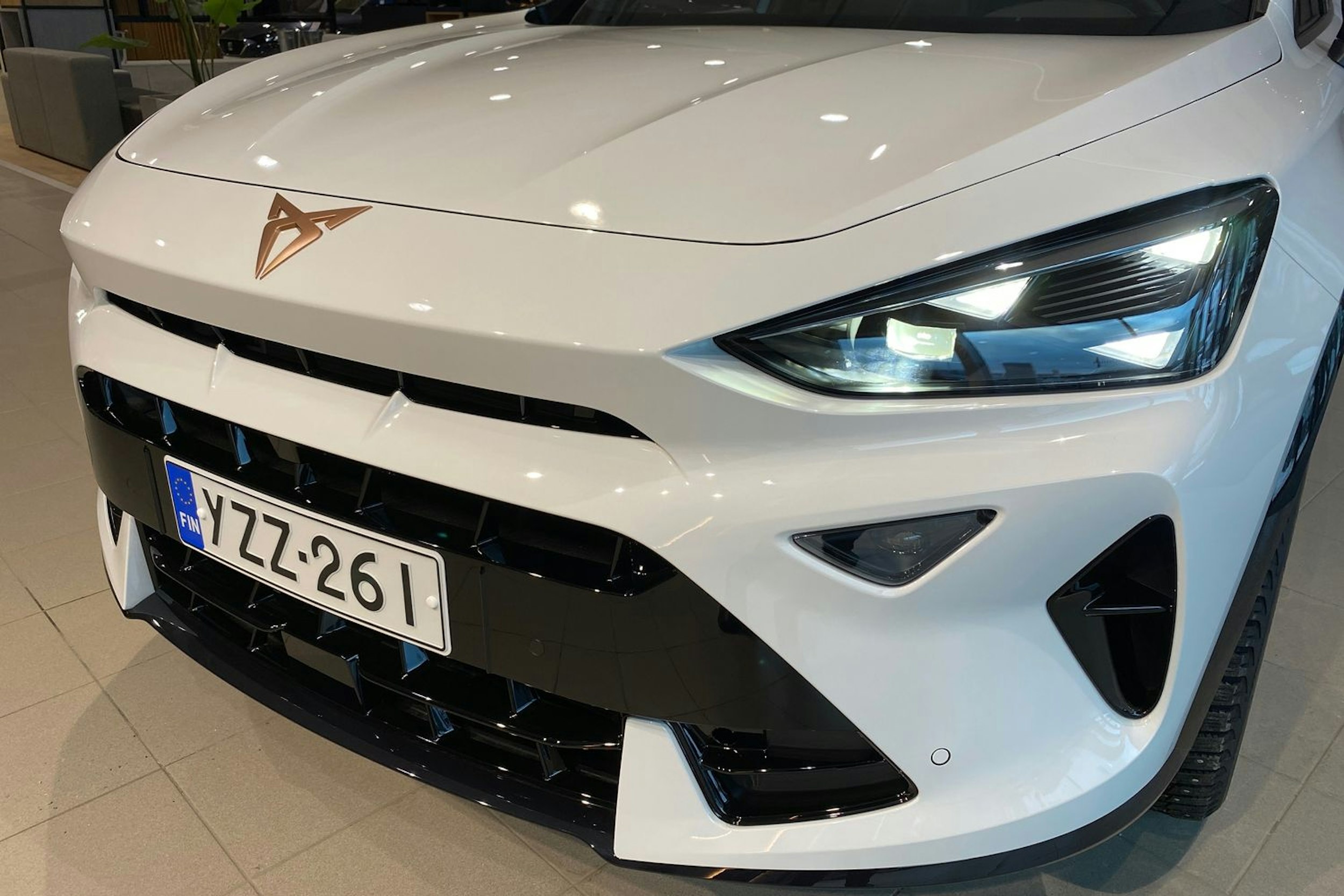 valkoinen CUPRA Formentor 2026 kuva 25.