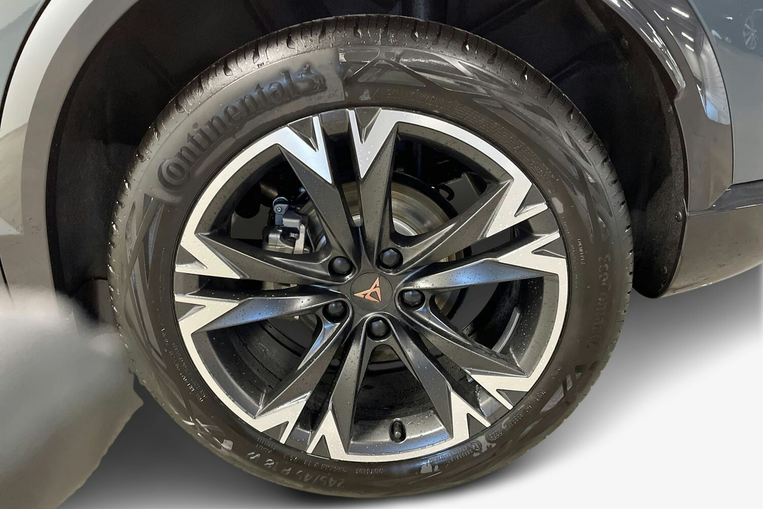 sininen CUPRA Formentor 2026 kuva 8.