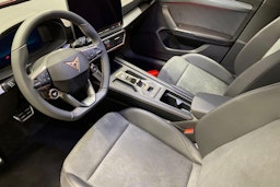 sininen CUPRA Formentor 2026 kuva 12.