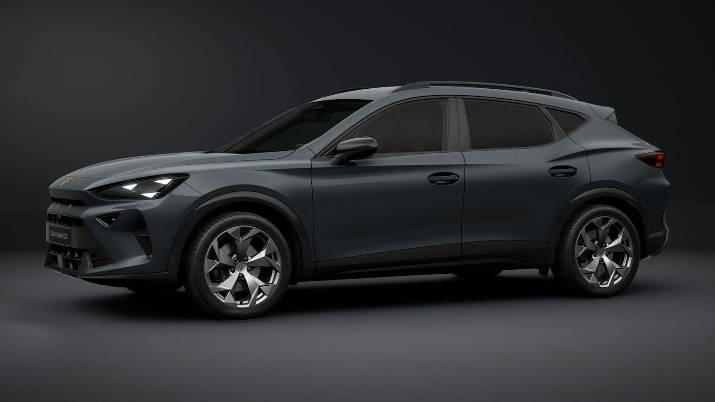 met. harmaa CUPRA Formentor 2026 kuva 3.