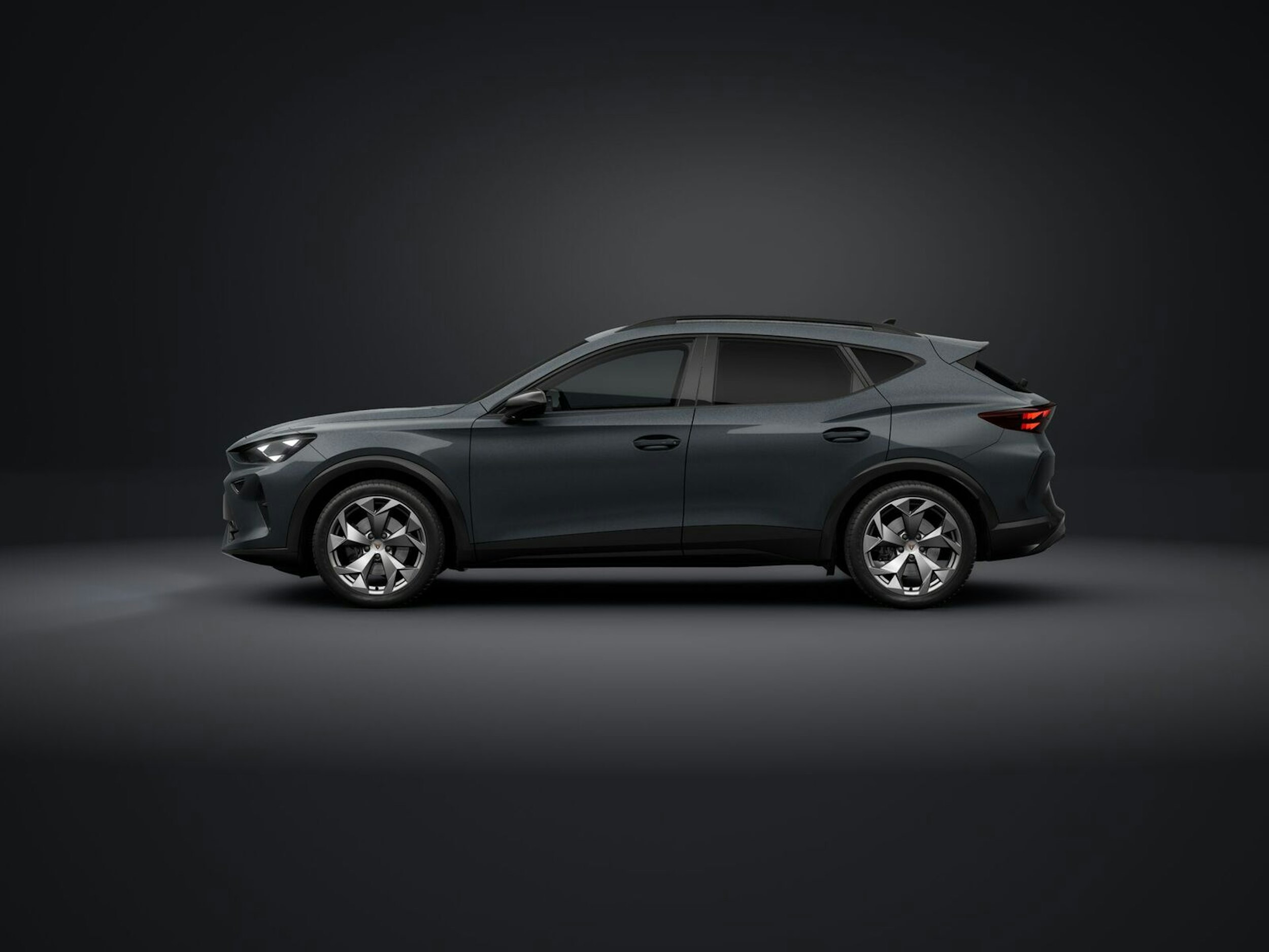 met. harmaa CUPRA Formentor 2026 kuva 4.