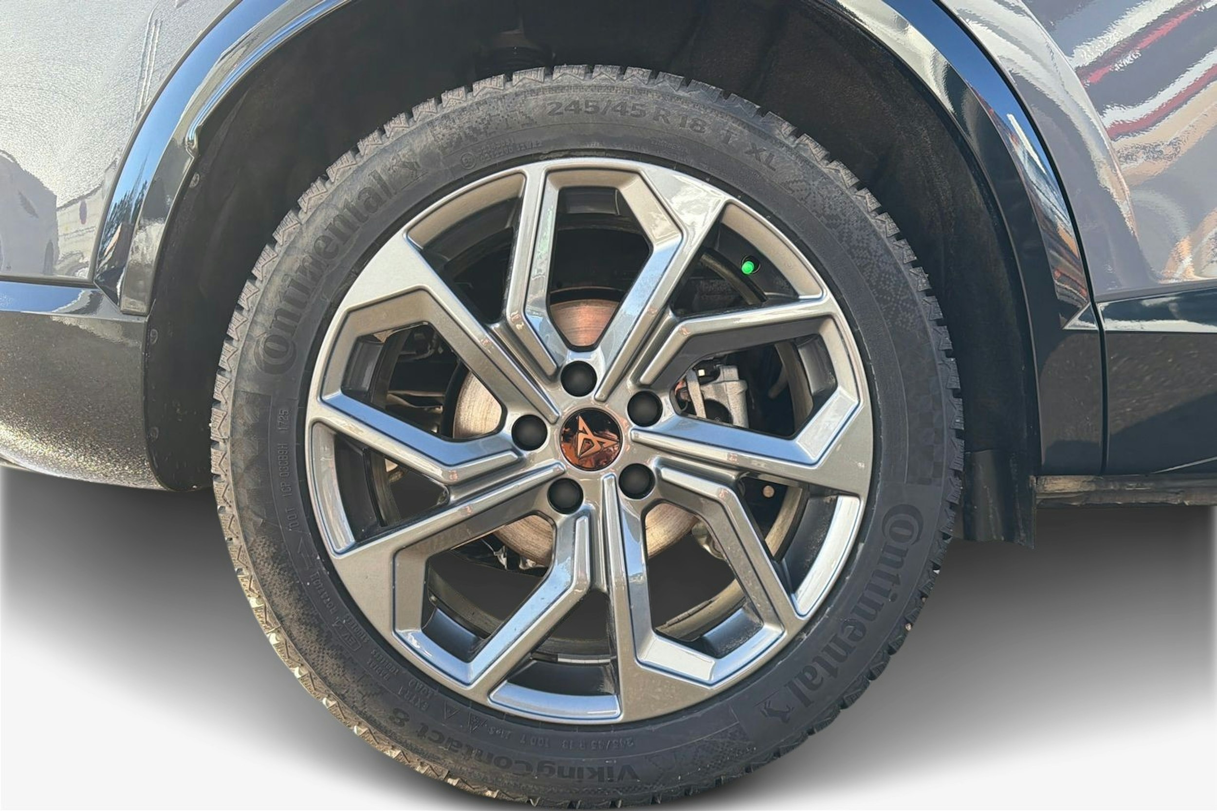 harmaa CUPRA Formentor 2026 kuva 9.