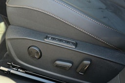 harmaa CUPRA Formentor 2026 kuva 13.