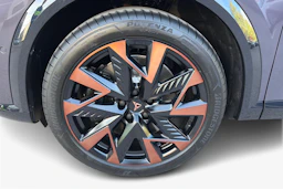 harmaa CUPRA Formentor 2026 kuva 9.