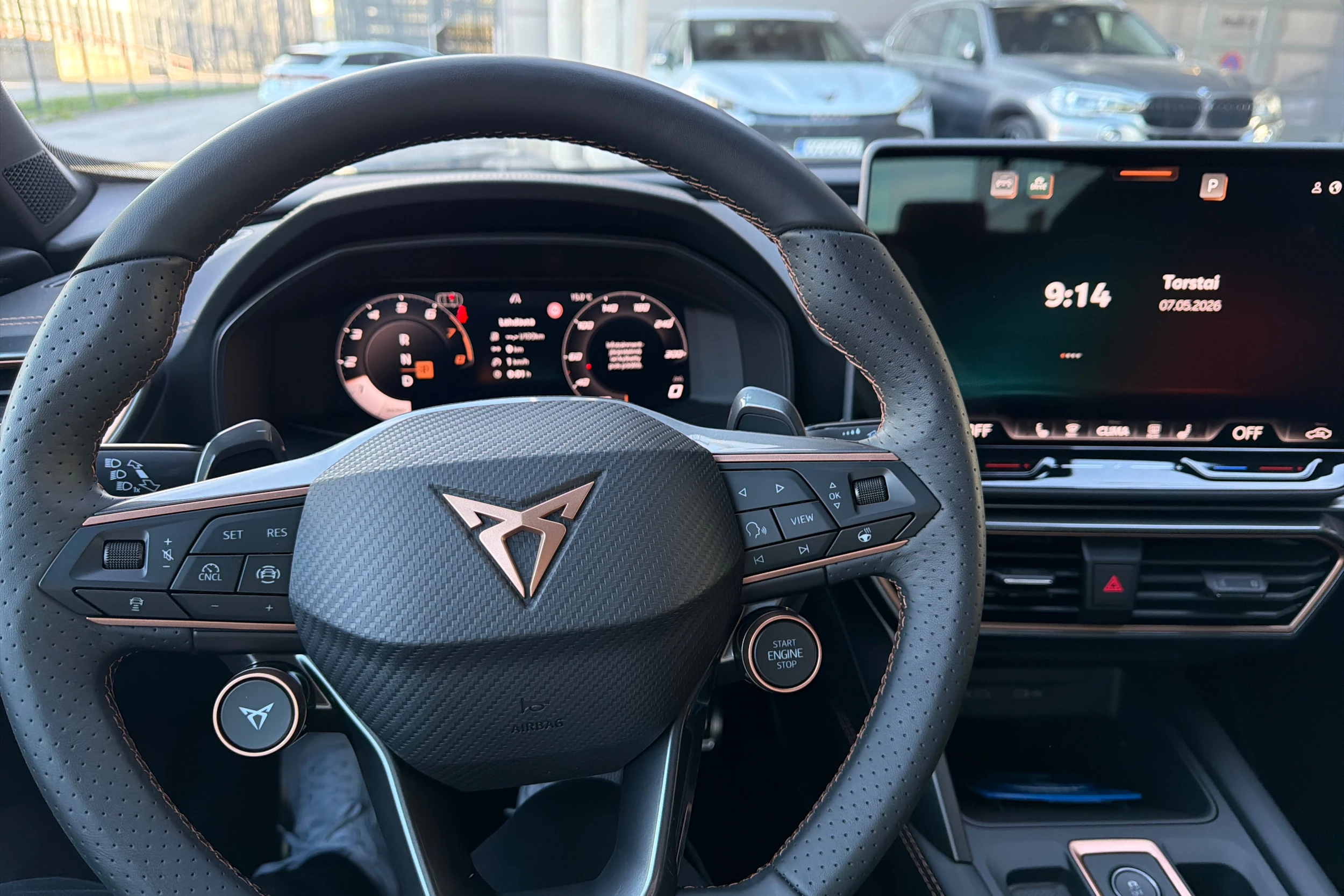 harmaa CUPRA Formentor 2026 kuva 15.