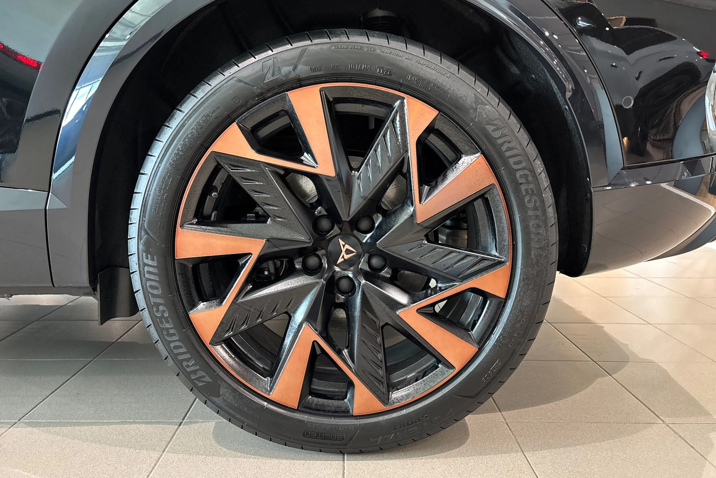 musta CUPRA Formentor 2026 kuva 10.